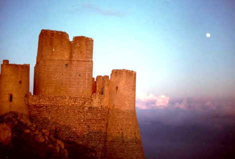 Castello con luna